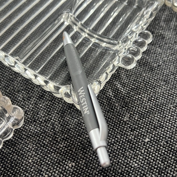 Vintage Hazel Atlas Ball and Rib- set 4 plates - Picture 3 of 3